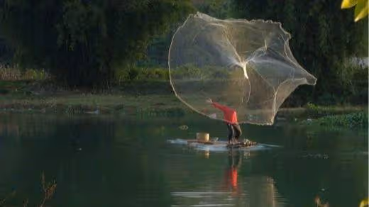 離婚當天婆婆讓兒媳退彩禮，小姑要動手打她，兒媳說一話婆婆愣了