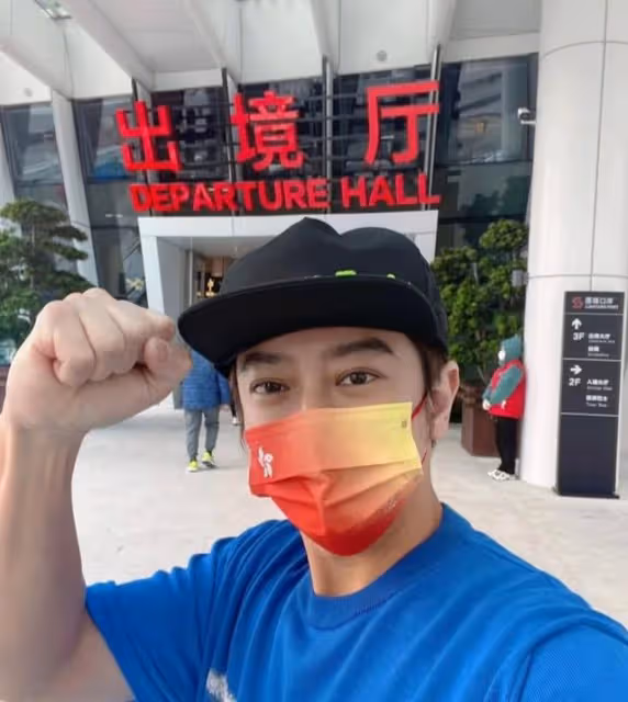 再次回流香港!知名男星近年輾轉內地發展,直言回港路上可能會哭