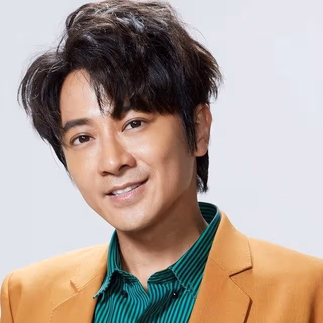 再次回流香港!知名男星近年輾轉內地發展,直言回港路上可能會哭