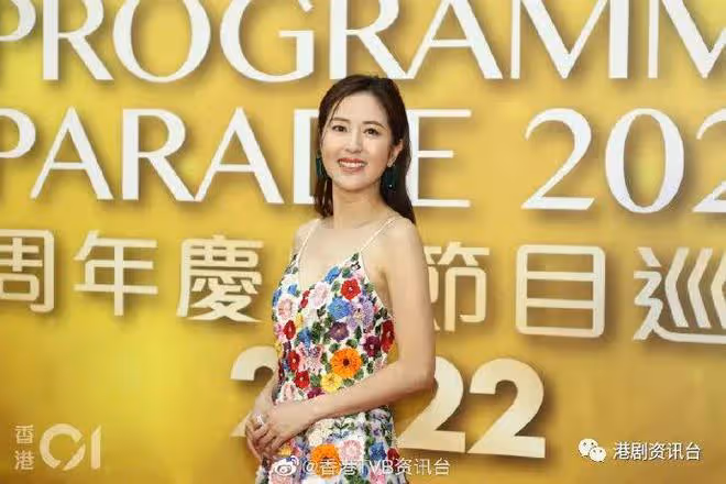 TVB率近百藝人宣傳新劇!視後台上險摔跤上頭條