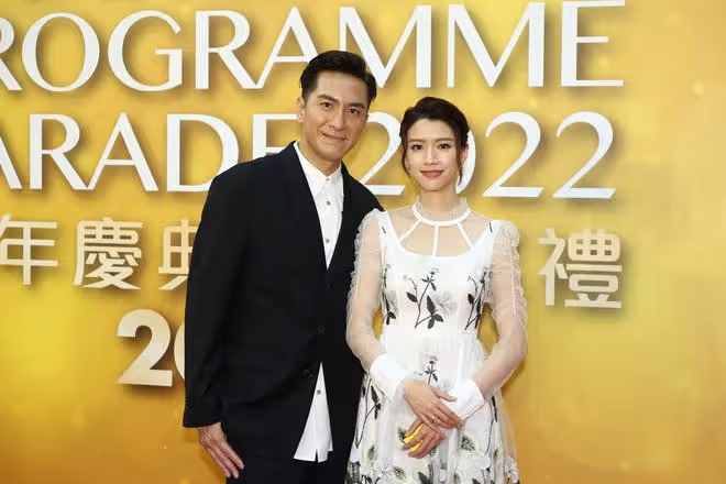 TVB節目巡禮紅毯:郭晉安狀態欠佳,唐詩詠摔倒被陳山聰攙扶