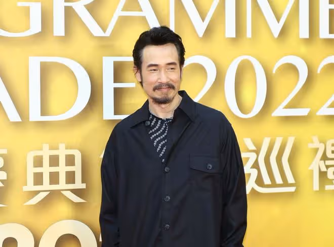 TVB節目巡禮紅毯:郭晉安狀態欠佳,唐詩詠摔倒被陳山聰攙扶