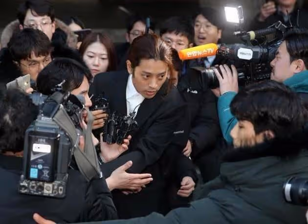 娛樂圈財閥李勝利最新判決出爐,涉嫌九項罪名獲刑一年半震驚全網