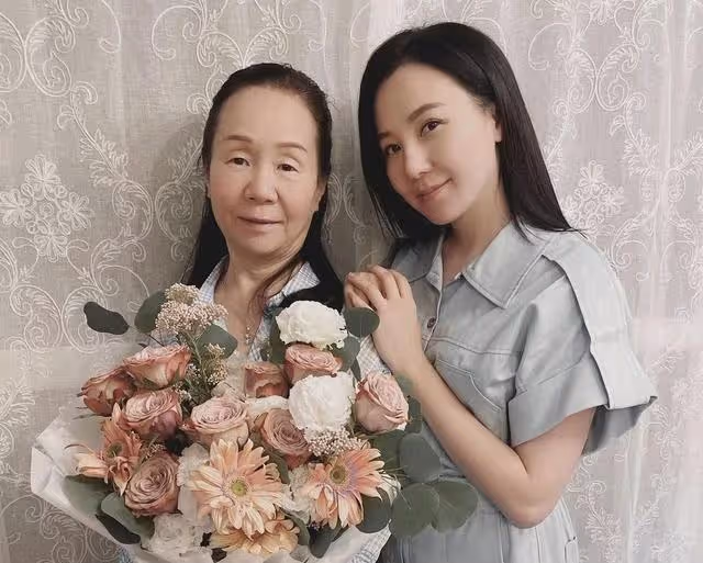 香港知名女星為轉運改名！16歲出道幫父還債，一天打三份工不嫌累
