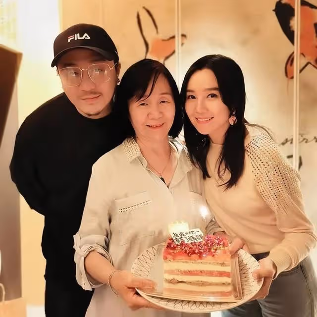 香港知名女星為轉運改名！16歲出道幫父還債，一天打三份工不嫌累