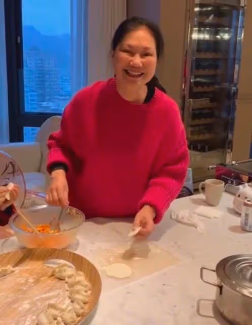 可怕又自私,大s曾因不想來大陸而讓母親嫁公公,被曝光遭全網嘲