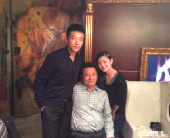 可怕又自私,大s曾因不想來大陸而讓母親嫁公公,被曝光遭全網嘲