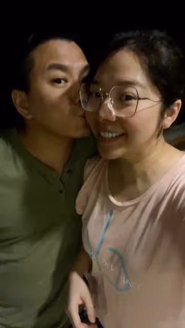 男星阿弟淚謝「愛妻獨扛家計」共度難關,收入多10倍偷往口袋塞錢「在外還給足面子」暖哭全網:娶到她真的三生有幸