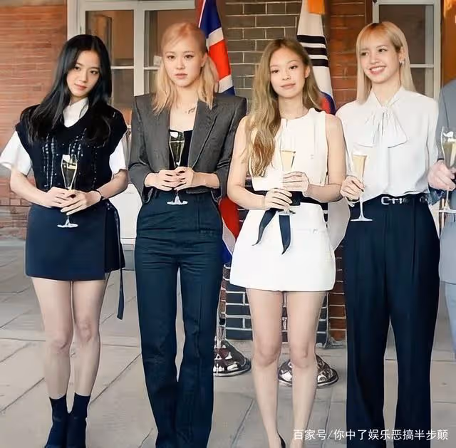 BLACKPINK參加伊莉莎白二世登基70周年慶祝活動,韓網友:太美了