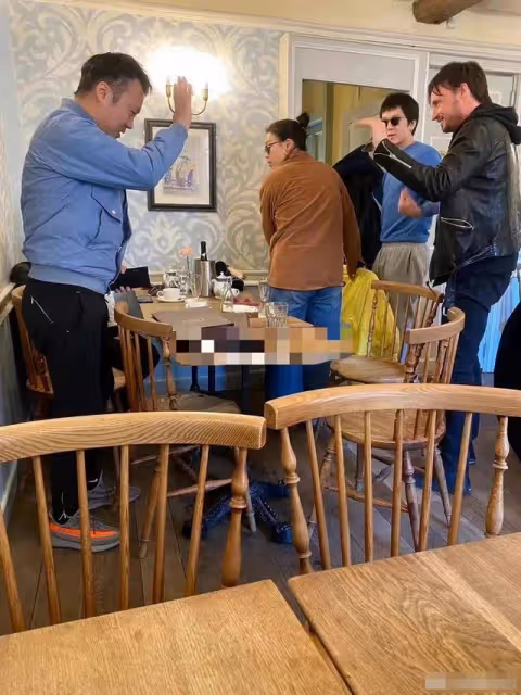 馬思純現身英國被拍!發福明顯狀態似素人,腹部隆起男友形影不離