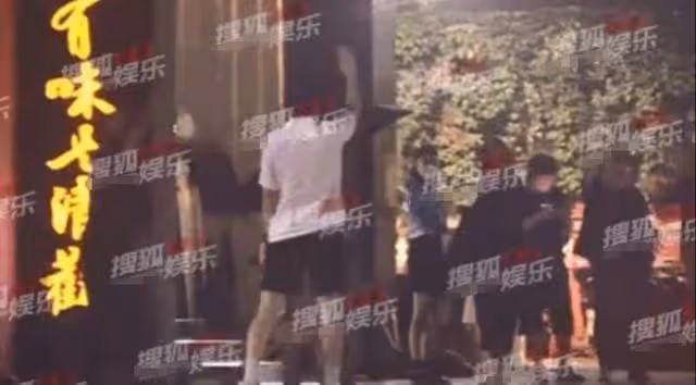 馬思純現身英國被拍!發福明顯狀態似素人,腹部隆起男友形影不離