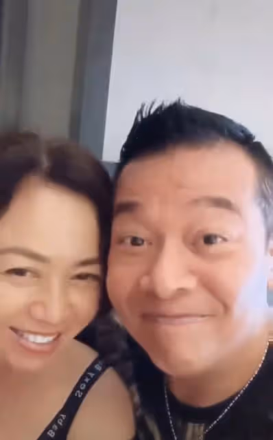 TVB老戲骨慶祝結婚19周年!港姐妻子素顏出鏡,皮膚白皙氣質出眾