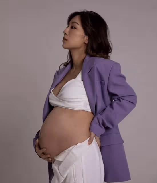 恭喜！TVB前知名女星懷孕9個多月臨盆在即，曬孕肚照身材豐滿