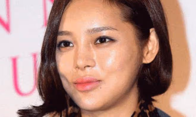 她曾是最美「三聖母」,卻染上毒癮前程盡毀,今胖成大媽面目猙獰