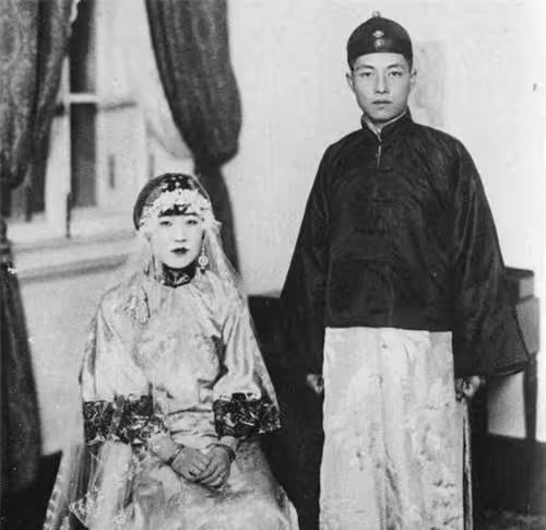 川島芳子的真容:93年前的婚紗照十分驚艷,她的顏值不輸當紅女星