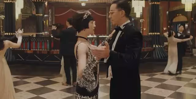 同樣演「豪門千金」,把秦嵐、吳謹言放一起看:差別就出來了!