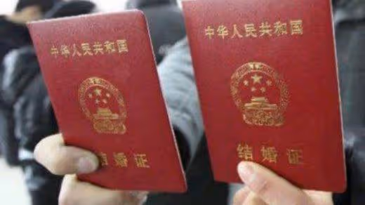 老公出差，我去醫院做產檢，在醫院看到一個熟悉的背影我哭了