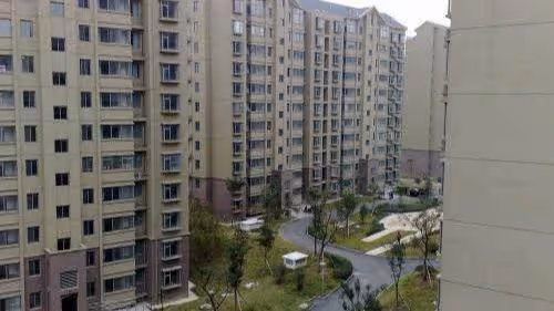 婆婆讓我賣房救小叔子，老公答應了，我說一話老公愣住了