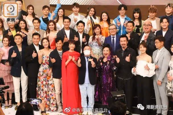 一姐地位︱唐詩詠節目巡禮摔倒 與林夏薇一起獨占C位