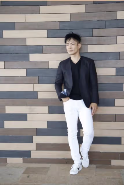 捱出頭,前TVB實力男星升做男一,遊走三台工作不斷成大贏家