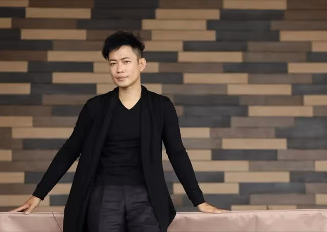 捱出頭,前TVB實力男星升做男一,遊走三台工作不斷成大贏家
