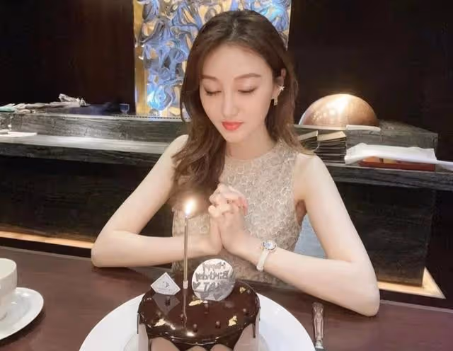 升級當貴婦!前港姐季軍近況曝光,曾與大40歲富商閃婚閃離引熱議