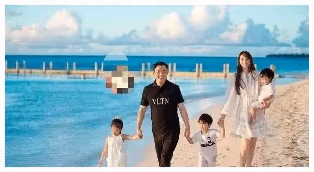 43歲吳佩慈連生四胎卻未拿到「豪門通行證」,女神素顏變路人,模樣變化大 網友感歎:豪門不易