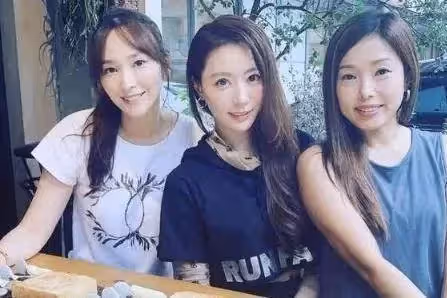 43歲吳佩慈連生四胎卻未拿到「豪門通行證」,女神素顏變路人,模樣變化大 網友感歎:豪門不易