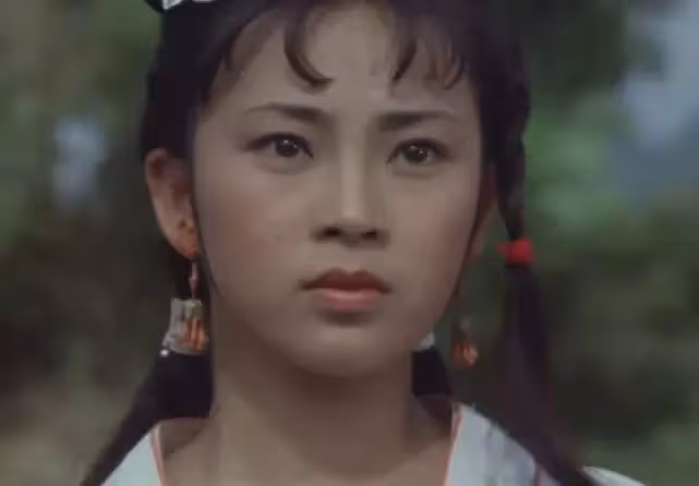 對利智一見鍾情!原配「背井離鄉」陪李連杰拼事業 爆紅後卻被拋棄:娶她是 為了沖喜改運