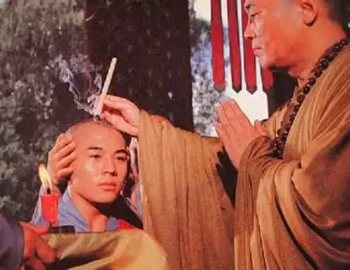 對利智一見鍾情!原配「背井離鄉」陪李連杰拼事業 爆紅後卻被拋棄:娶她是 為了沖喜改運