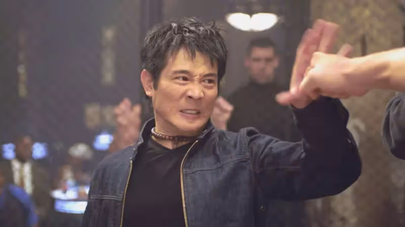 對利智一見鍾情!原配「背井離鄉」陪李連杰拼事業 爆紅後卻被拋棄:娶她是 為了沖喜改運