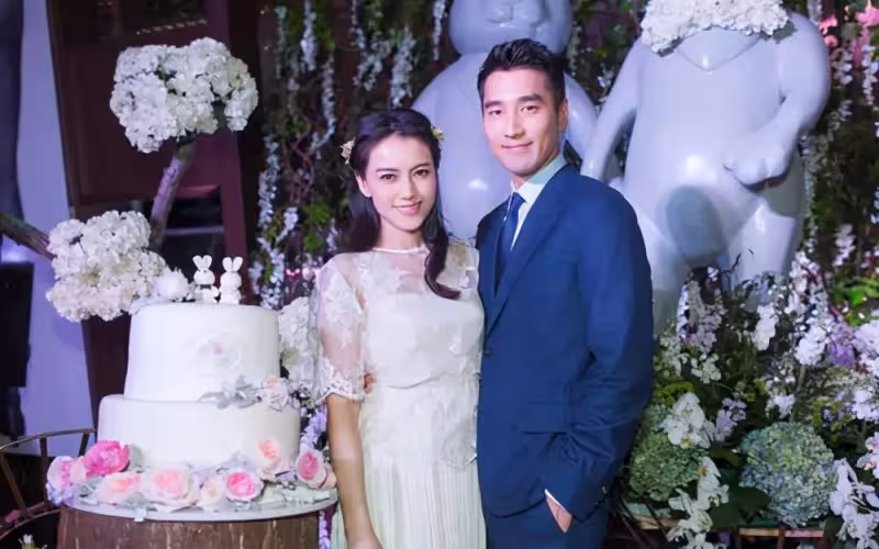 高圓圓女兒近照曝光!Rhea眉眼酷似趙又廷,胖嘟嘟的超可愛,網友:像媽媽會更漂亮