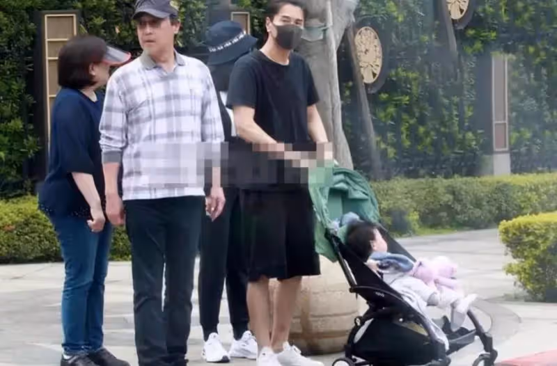 高圓圓女兒近照曝光!Rhea眉眼酷似趙又廷,胖嘟嘟的超可愛,網友:像媽媽會更漂亮