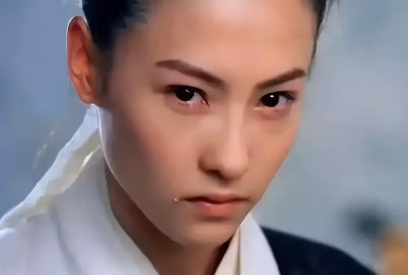 張柏芝慶42歲生日!兩兒子「正面照」曝光,長得帥氣卻不像謝霆鋒