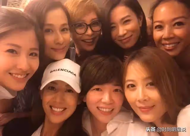 天生娃娃臉,嫁入豪門卻要靠佘詩曼救濟,42歲被老公寵成公主.