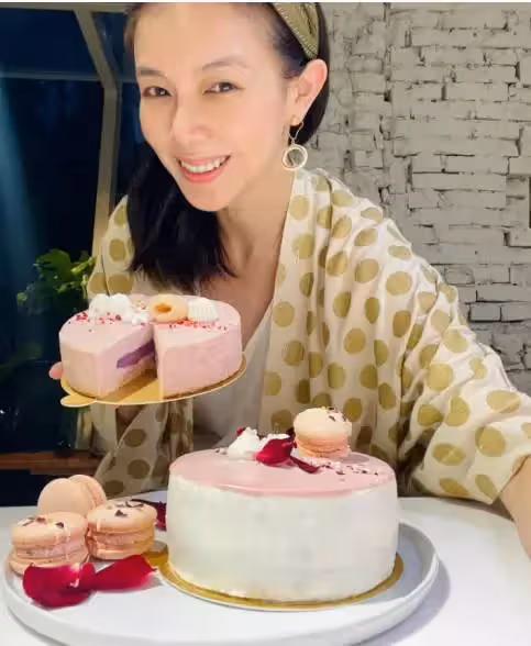老公再三偷吃!林美貞不再忍受「決心失婚」為母自強「斥資200萬當老闆」和19歲兒一起生活:「兒子寵我寵成情人!」