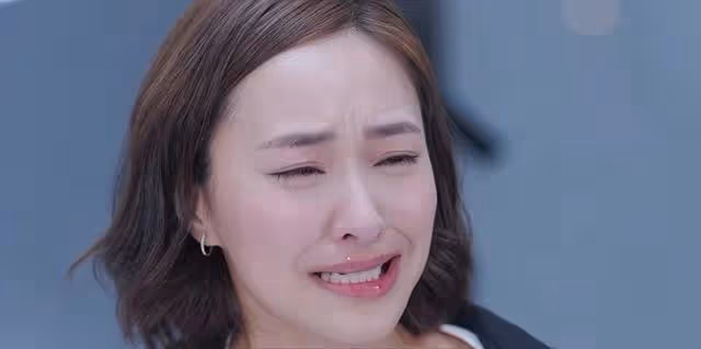 香港知名女星被質疑整容!錄視頻鼻子變長鼻翼變窄,臉部也變僵硬