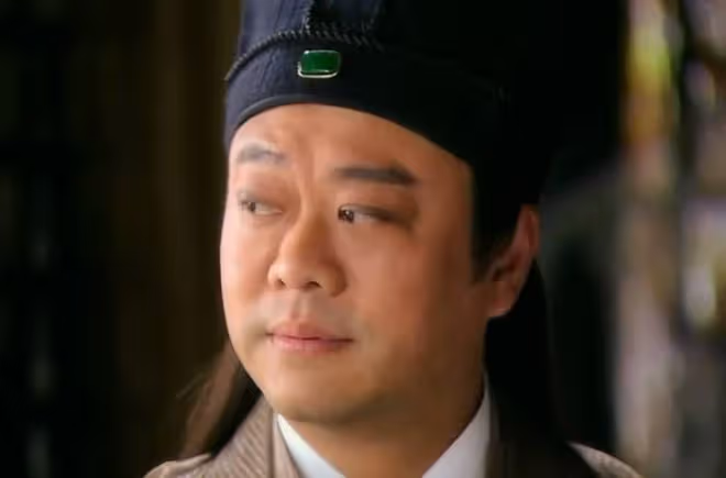 歐陽震華連續11年為佘詩曼慶生,摟肩貼臉顯親密,祝對方早日脫單