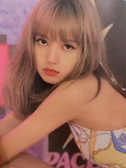 Blackpink出道初期大片VS最新大片，眼神氣場大變，從青澀到沉穩
