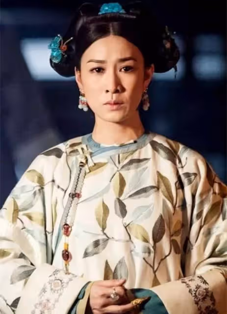 佘詩曼47歲生日，歐陽震華連續11年送祝福，心急對方仍沒有另一半