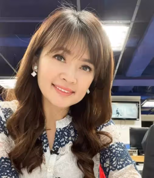 「最美氣象主播」王淑麗，獨創「花10年走遍144鄉鎮」報氣象「罕吐父親惡行」淚言：幸有老公一路支持