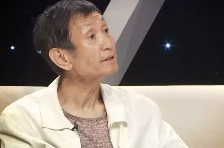 剛出生她生父就不管了，如今成名，父親開口就要5000萬養老！網友：哪來的臉