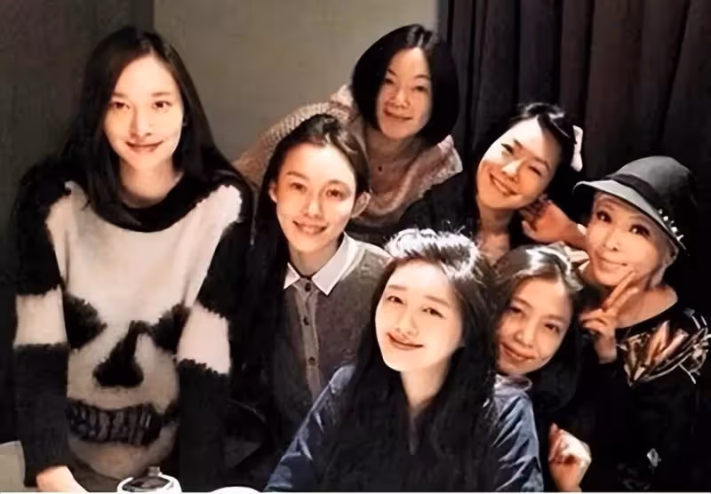 「人生贏家」阿雅:綜藝和劉德華辦婚禮,後嫁活佛老公收獲幸福,最不起眼的阿雅,反倒成為了人生贏家