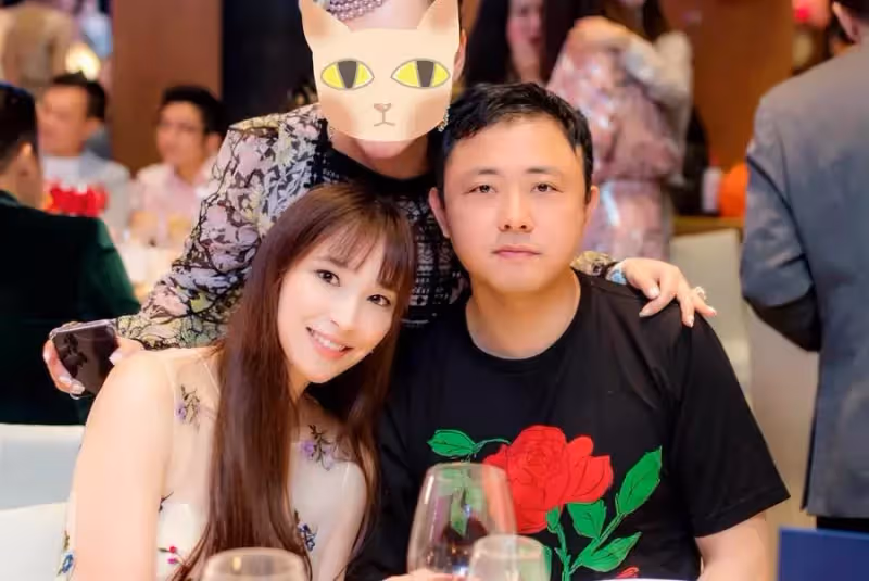 吳佩慈分享美食，向外界展現奢華的生活，比洗米嫂過得滋潤