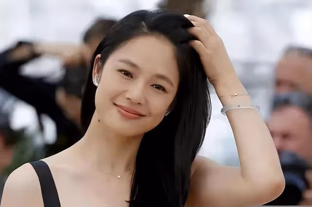 被導演娶走的9位女星,個個貌美如花 、氣質非凡,導演:賺了