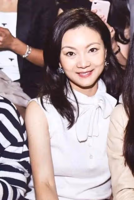 被導演娶走的9位女星，個個貌美如花 、氣質非凡，導演：賺了