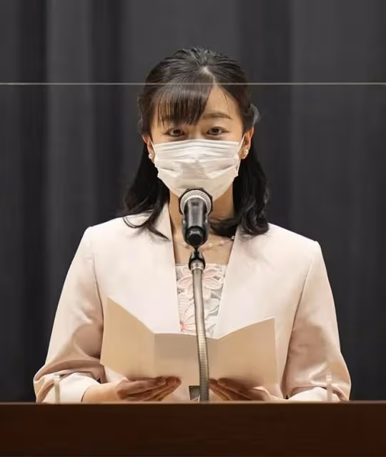 渴望戀愛又不敢觸碰愛情,佳子公主走還是不走這是個大問題