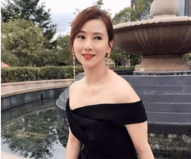 她是人人都想娶的女星,古天樂也曾「苦苦追求」,今53歲魅力不減當年!