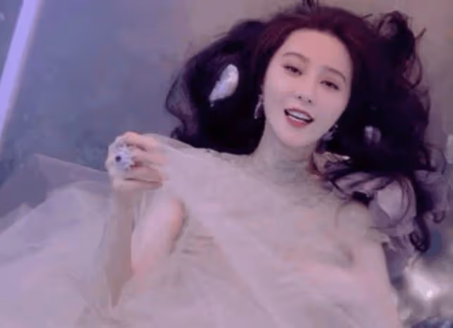 范冰冰當年婚紗照曝光,五官絕美到落淚,一生真愛難求太可惜!