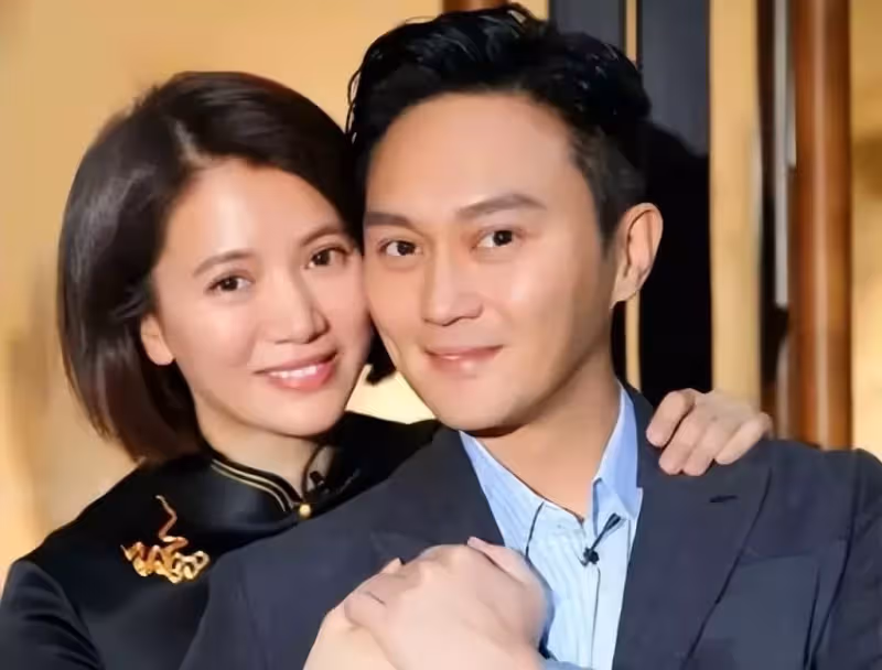 袁詠儀曬照皮膚「保鮮」似少女,癢膚秘訣竟和丈夫有關,結婚18年仍如初戀羨煞眾人